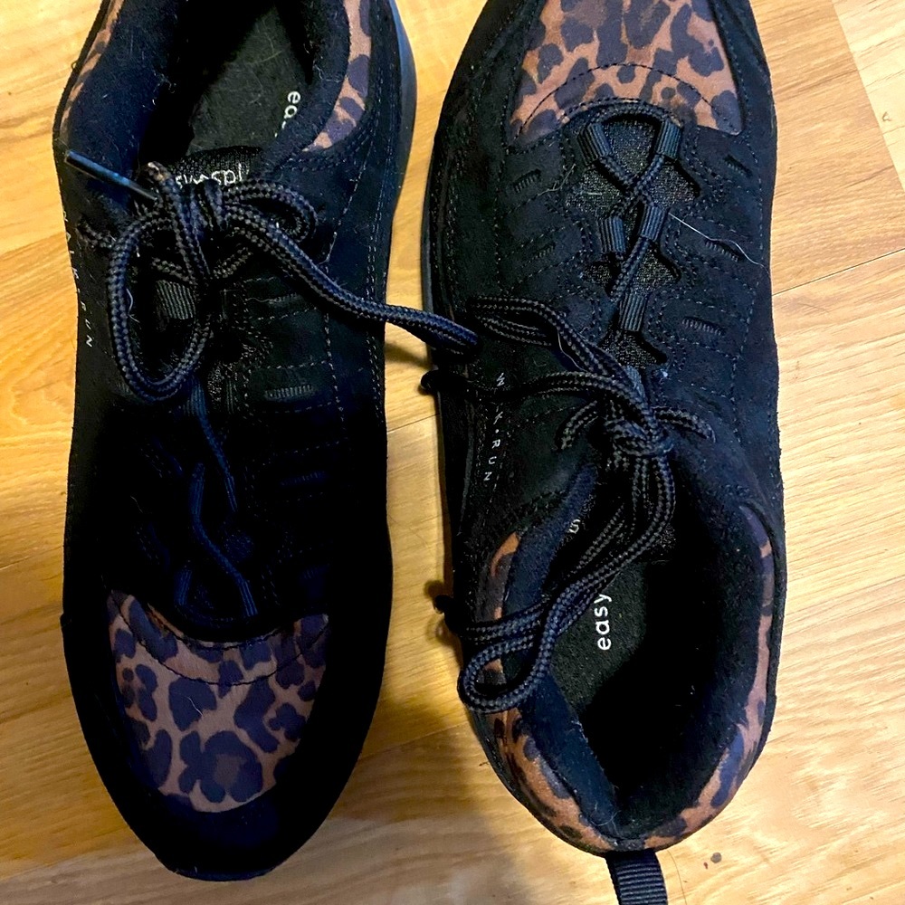 Easy Spirit Black & Leopard Print Shoes...NEW!!